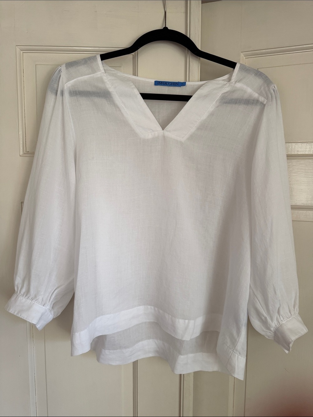 J McLaughlin White Sheer V-Neck Three-Quarter Sleeve Blouse